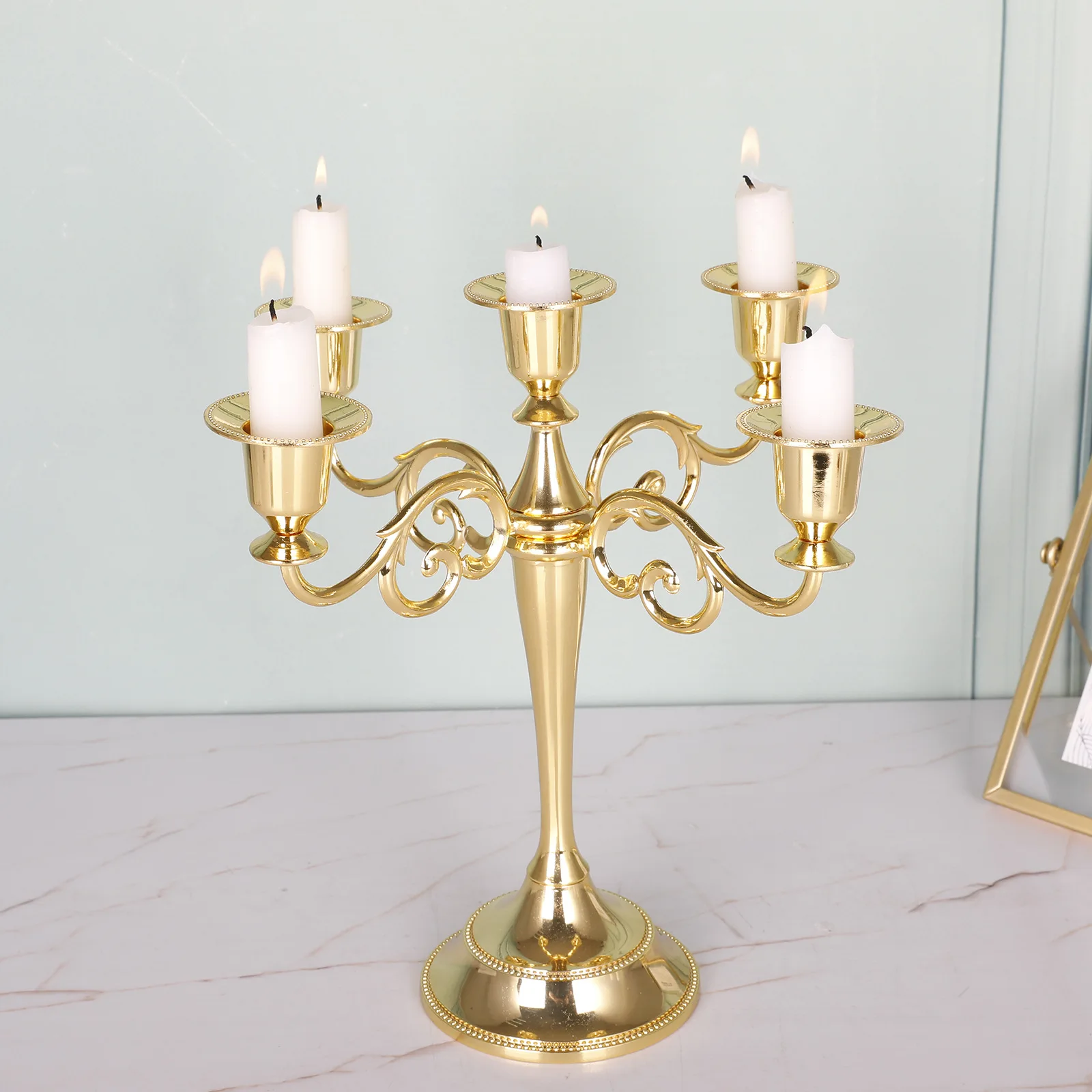 

Decorative Candlesticks European Retro Wedding Hotel Decorative Supplies Three headed Five headed Gold Candlesticks Wholesale Ca