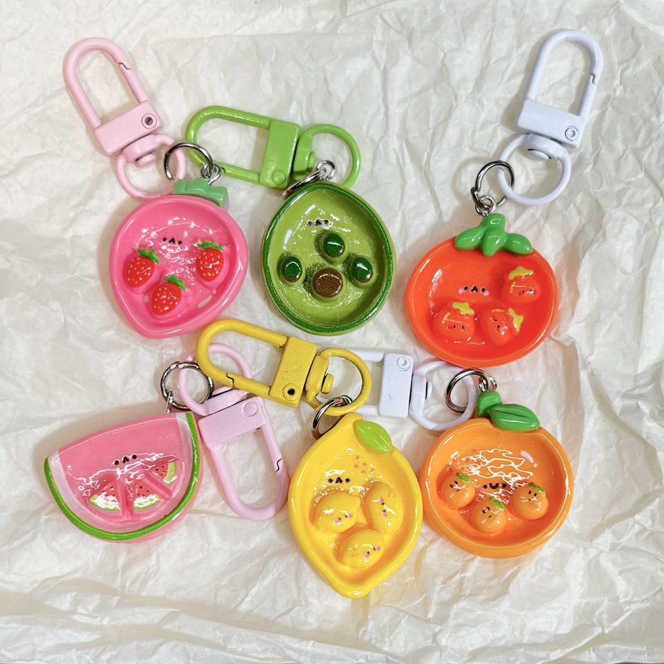  1PC Fruit Vegetable Plate Key Pendant Lanyard Cute Bag Keychain Fun Simulation Food Play Creative Cartoon Key Ring Ornament Gift 