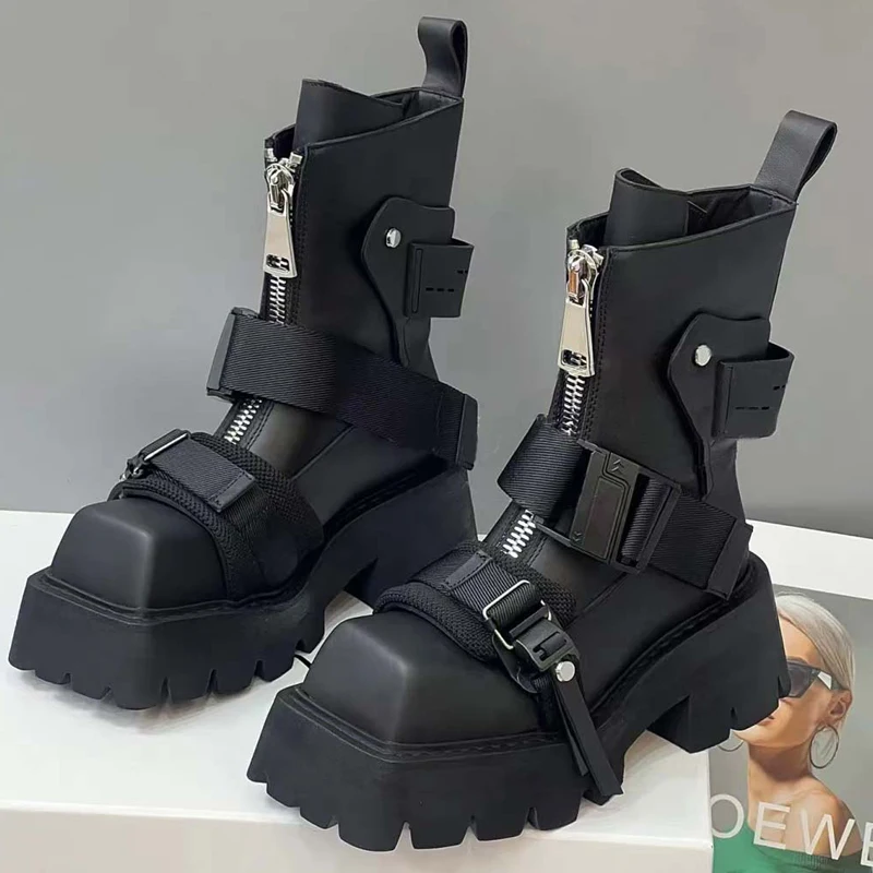 

Autumn 2022 New Platform Motorcycle Boots Square Head Belt Buckle Design Punk Short Boots Fashion Front Zipper Leather Shoes 40