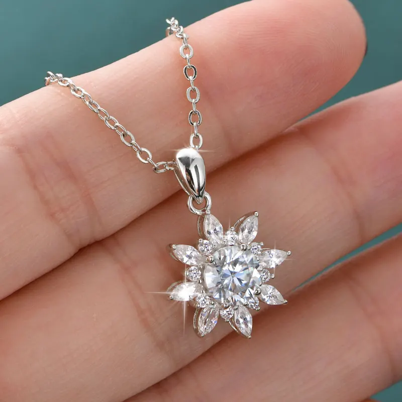 OXTAO Original Moissanit-Sonnenblumen-Anhänger-Halskette, 6,5 mm, 1 Karat, D-Farbe, für Damen, Schlüsselbeinkette, Halskette, Schmuck, 14 Karat Gold gefüllt – Detail 7