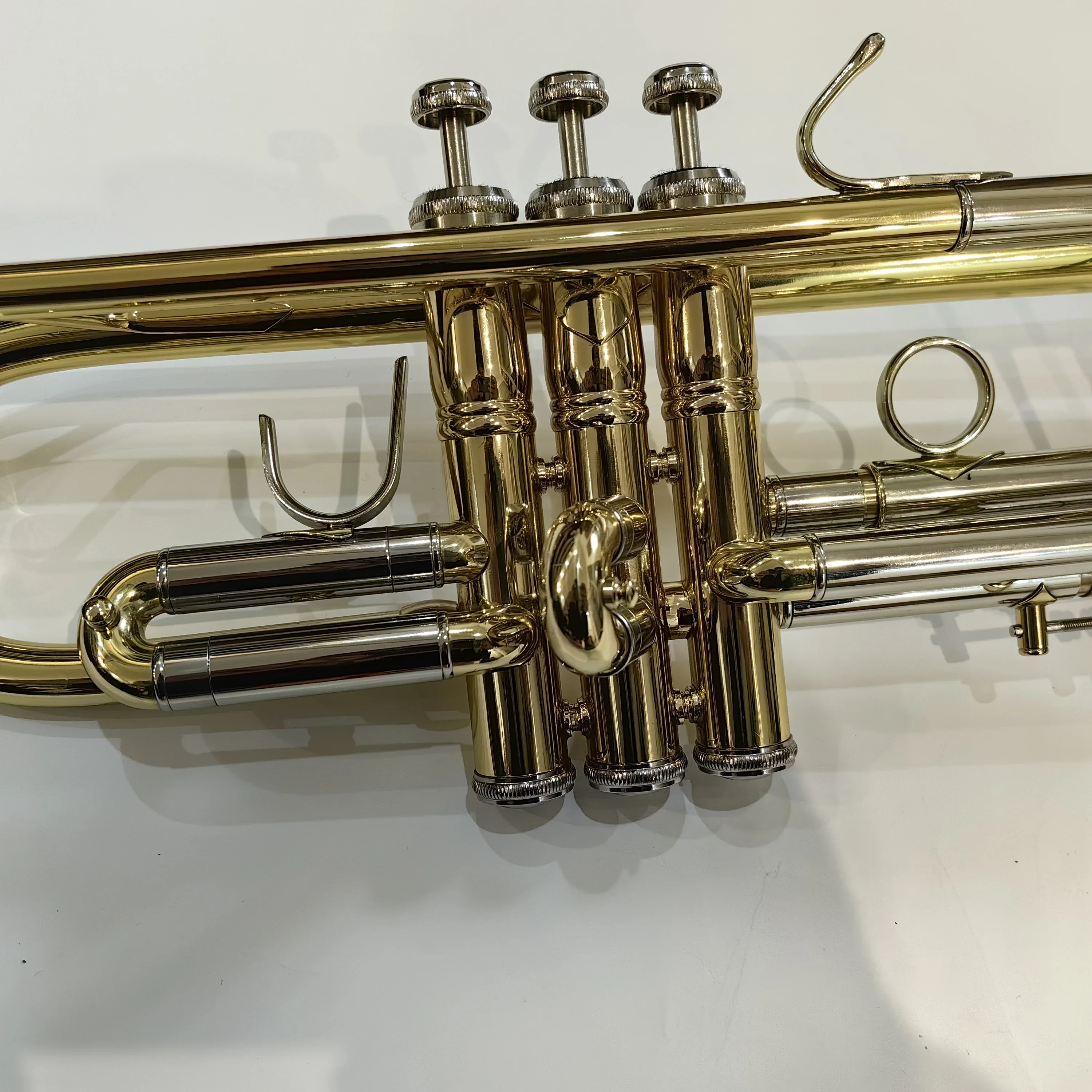 High Quality BB Trumpet Band Student Professional Player Brass Instrument Trumpet with Gig Bag