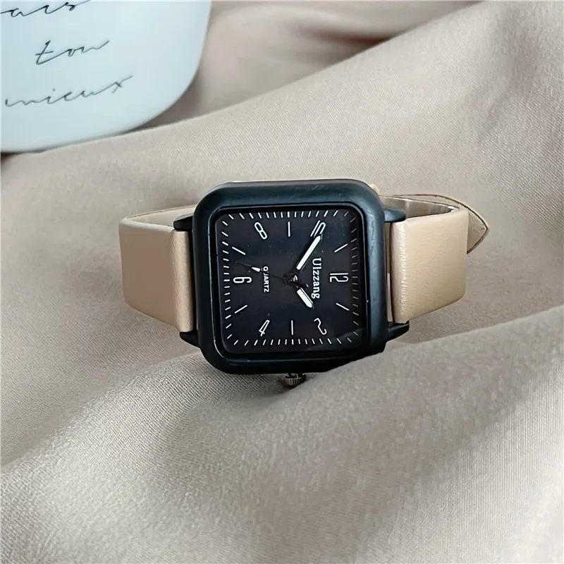 

Simple Square Quartz Business Dial Casual Wrist Watches Leather Strap Fashionable Clock Waterproof Wristwatch for Women