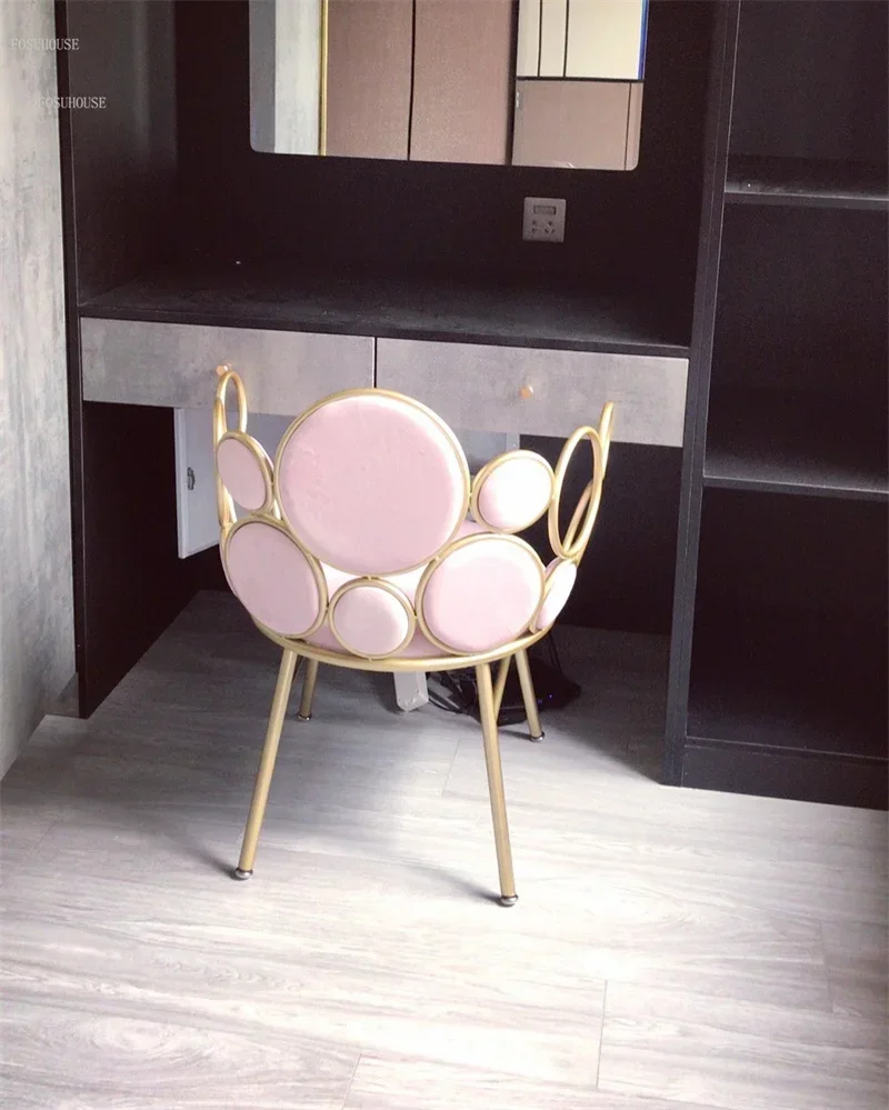 Description Picture 5 of itemNordic Simple Iron Art Living Room Chairs Home Furniture Living Room Sofa Backrest Armchair Creative Bedroom Makeup Chairs