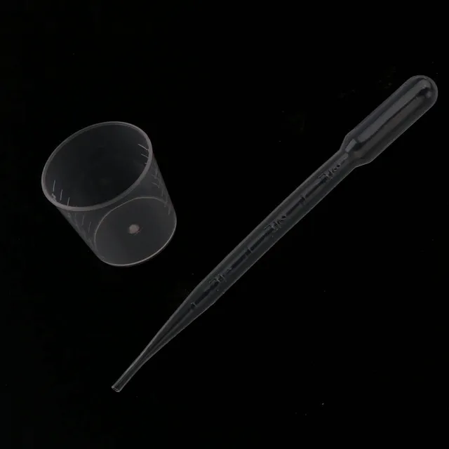 Disposable Plastic Measuring Cups 4