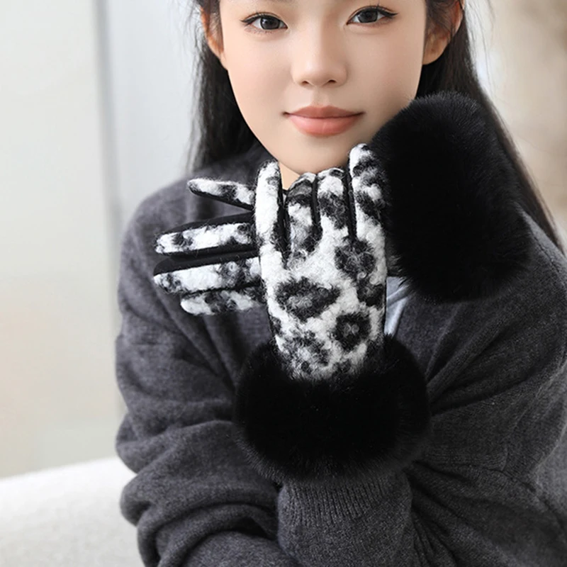 Imitation Lamb Wool Leopard Print Suede Women Winter Keep Warm Touch Screen Gloves Fashion Elegant Hairy Wrists Add Velvet