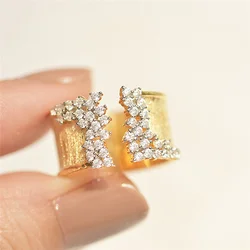 2023 New Fashion Women's Finger Ring with CZ Stone Wiredrawing Effect Gold Color Statement Rings Luxury Female Jewelry Party
