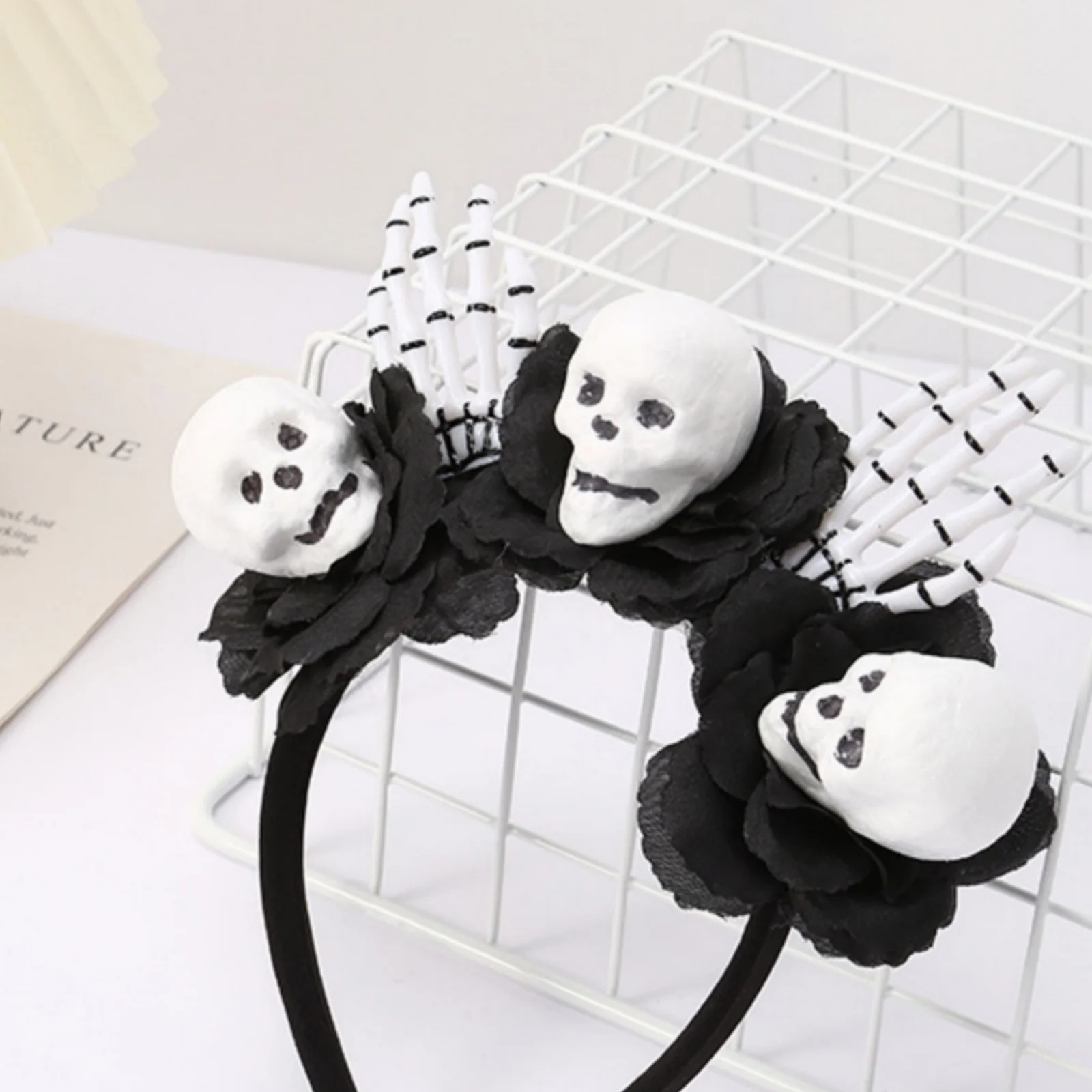 1PC  Halloween Skull Headbands Set, Black Rose & Skeleton Hand Design, Spooky Festive Hair Accessories