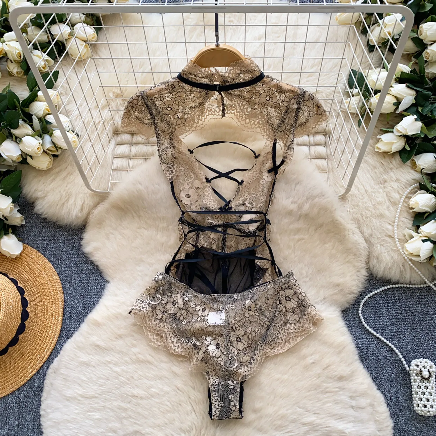Body sexy in pizzo con mesh trasparente e ricamo floreale donna_voghion.com