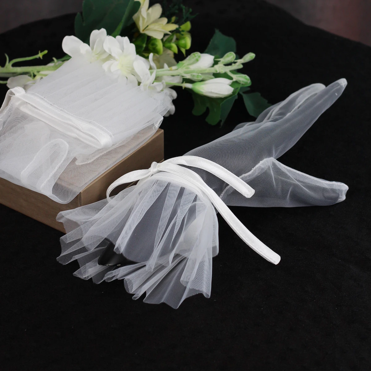 Elegant Wedding Bridal Short White Gloves Breathable Tulle Ribbon Bow Brides Bridesmaid Women Pageant Prom Handschuh wedding dress gloves