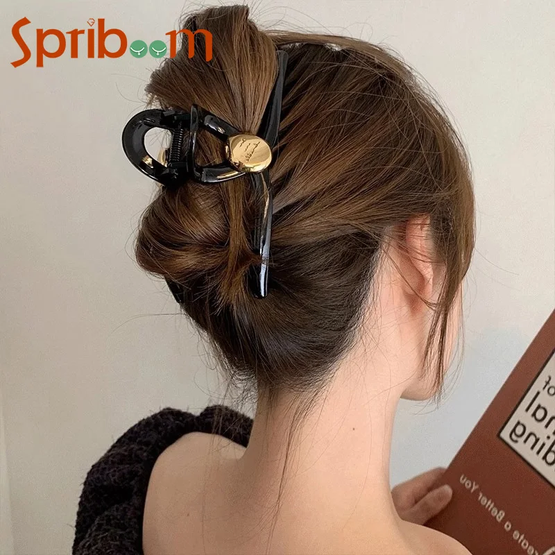 

Black Hair Grab Clips for Women Fashion Letter Large French Shark Clip Simple Temperament Acrylic Hair Accessories
