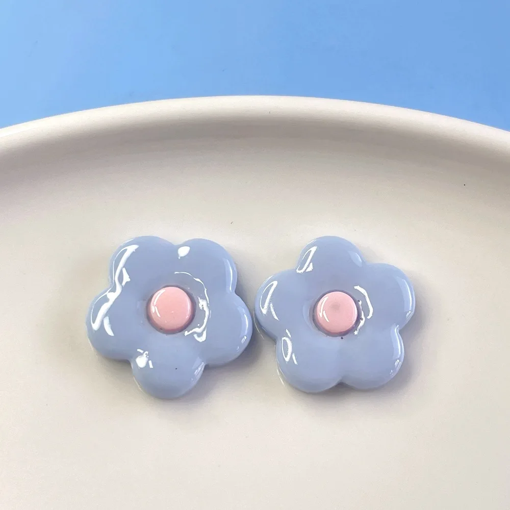 12pcs 다채로운 꽃 신발 장식 소녀의 여름 신발 구멍 신발 DIY를위한 유행 귀여운 컬러 블록 신발 액세서리