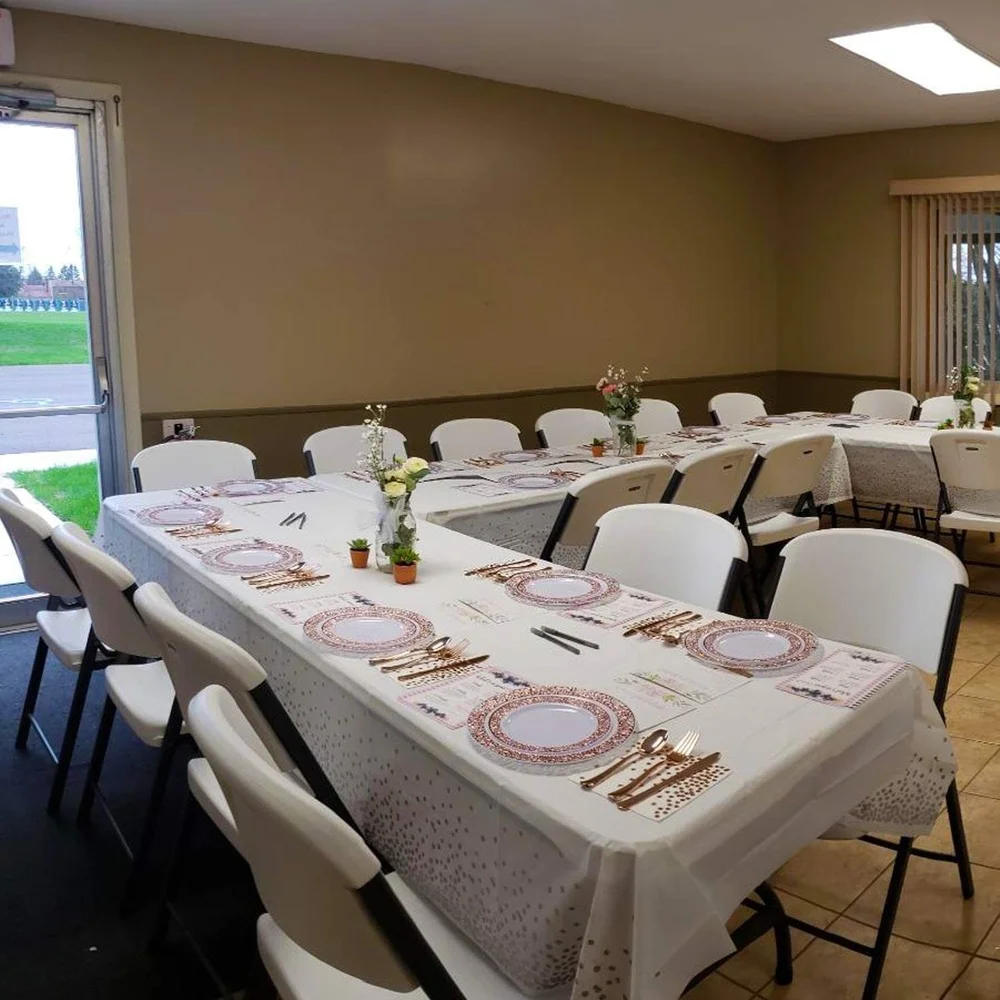 RMIVEGLIA (4 Pezzi) Tovaglia usa e getta bianca,Tovaglia bianca antimacchia, Tovaglia rettangolare 137 x 274 cm, tovaglia antimacchia, Perfetta per feste, matrimoni, compleanni e Natale