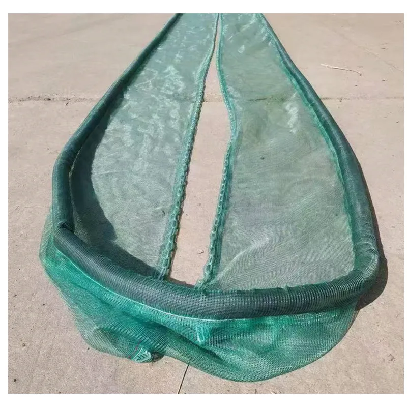 Clean up the river surface garbage duckweed leaves floating debris sewage net water grass shrimp field fishing ponds and fish po 6