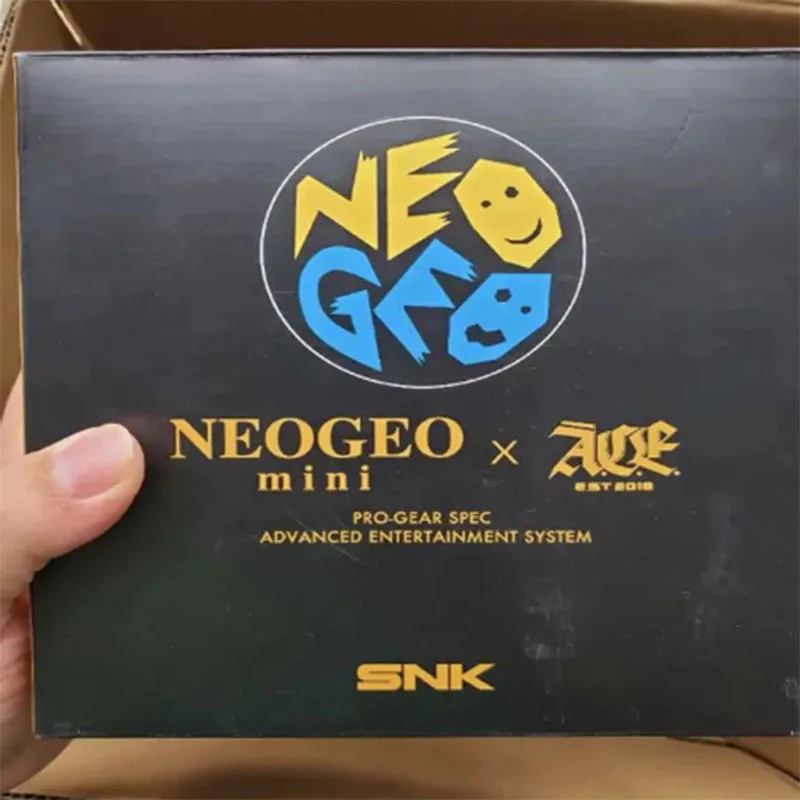 

SNK NEOGEO mini limited edition ACE version black and gold game arcade and controller