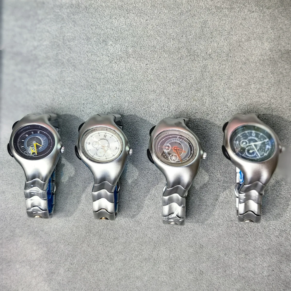 腕時計 y2k watch Y2Kから現在までのアナログ時計 | Analog watches from the Y2K