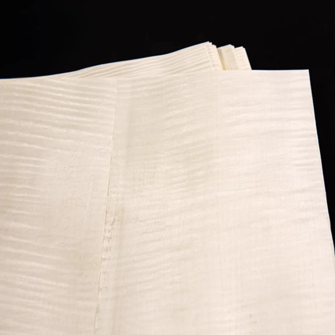 Wood Veneer Size:510x350mm Thick:0.5mm Natural Bleached Maple Figured Wood Veneer Guitar face material DIY Guitar specific size veneer