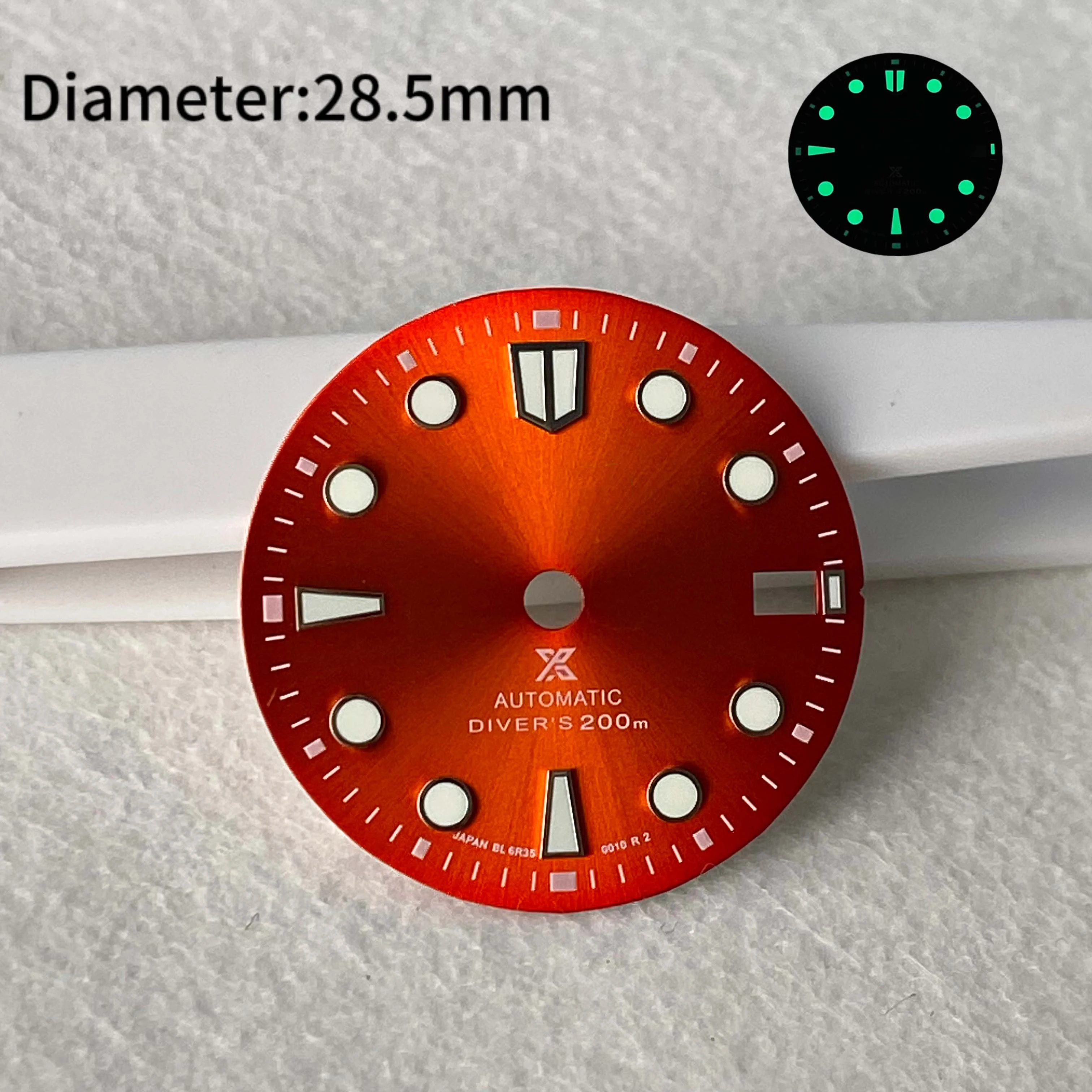 28.5mm dial with sun pattern calendar green glow accessory suitable for NH36 movement custom men's watch