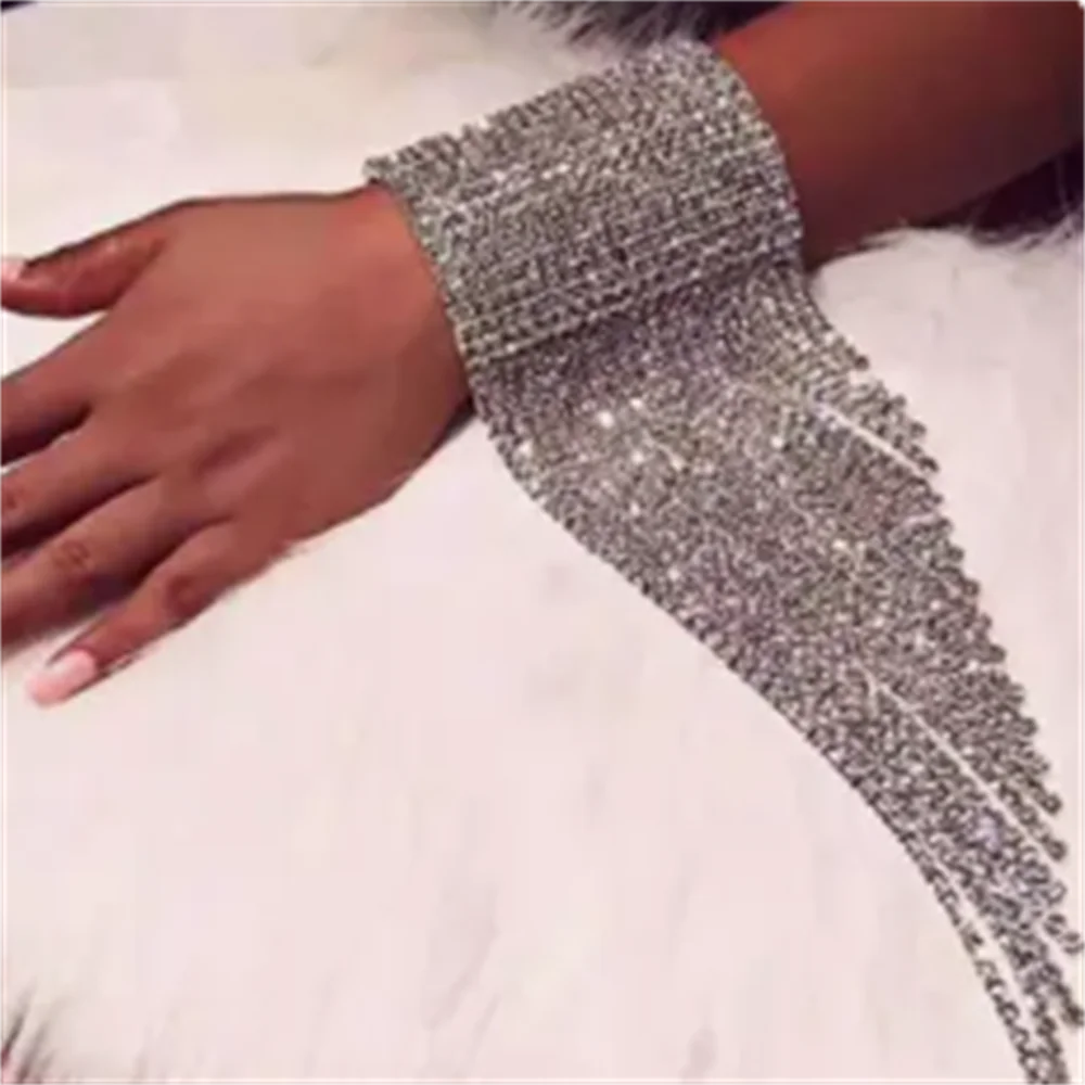 Modische super funkelnde Quaste mehr schicht ige Strass Hand Accessoires übertrieben Frauen Kristall Armband Schmuck