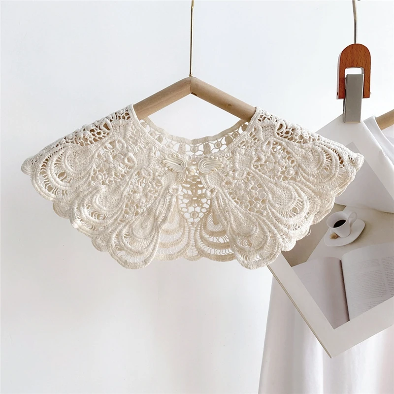 Vintage Women Hollow Lace Crochet Fake Collar Round Neck Knit Shawl Detachable Mesh Scarf Wrap Lolita Girls