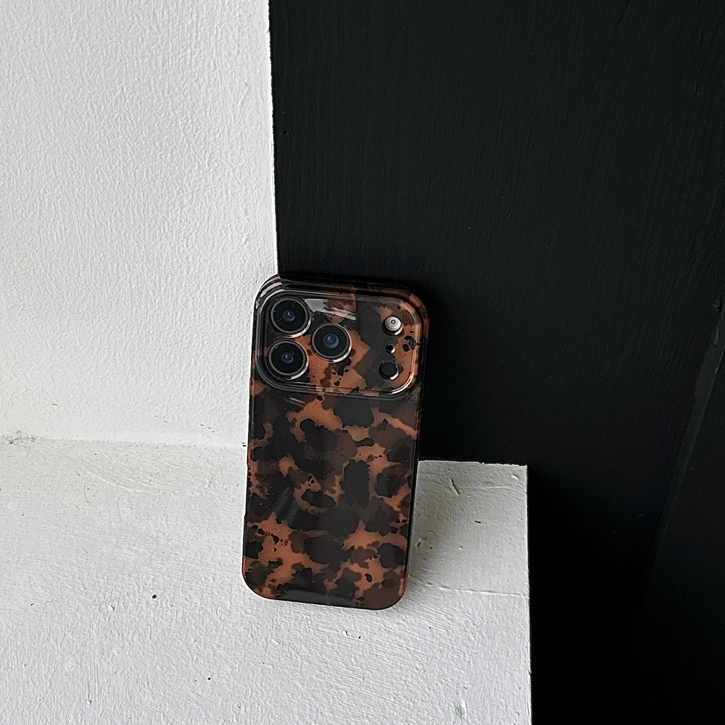 Retro Stylish Amber Color Lamber Pattern Glossy Phone Cover Case for iPhone 17 16 15 14 13 12 Pro Max Plus Air Image 49