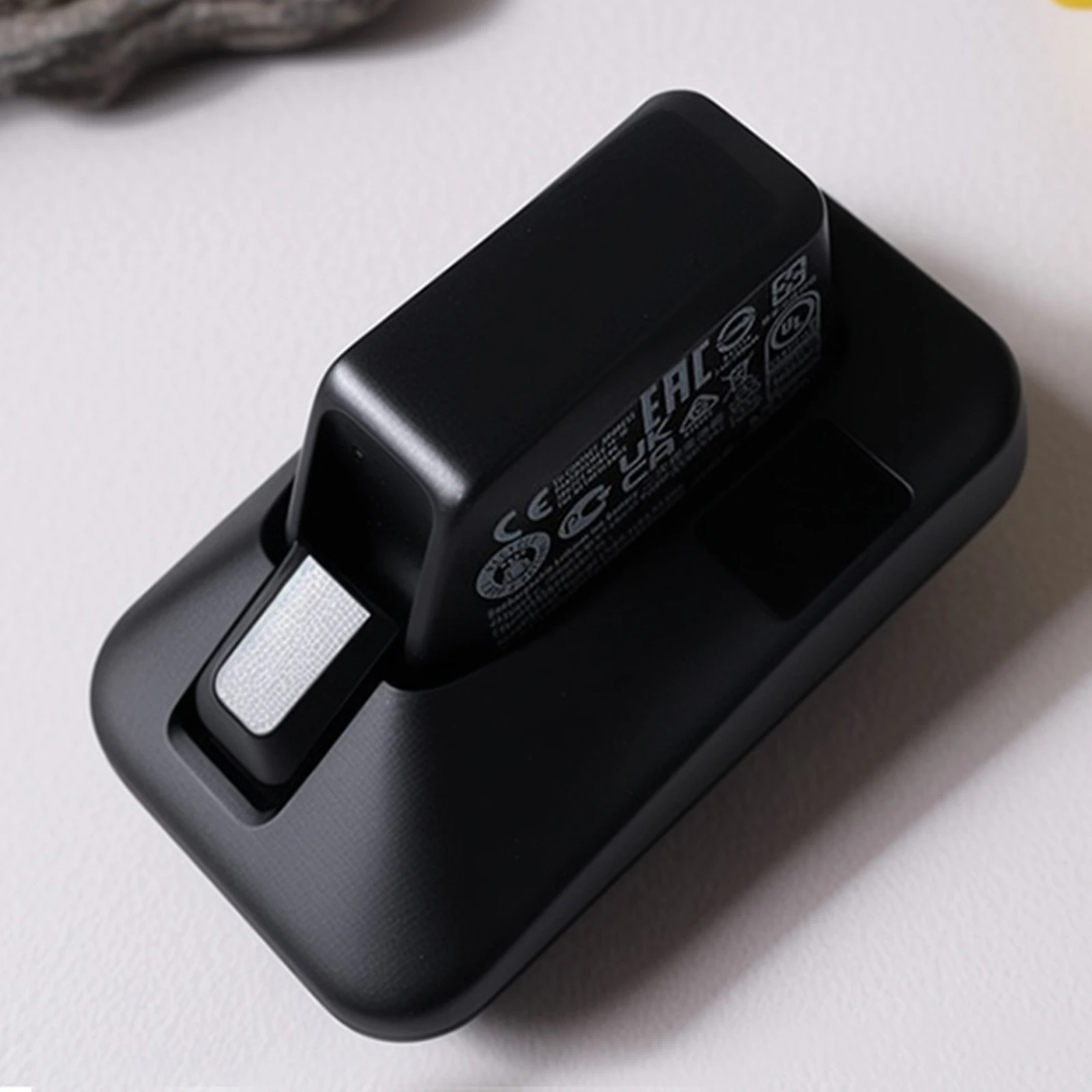 Electronic Bicycle Derailleur Battery Charger for Advanced Shifting Systems