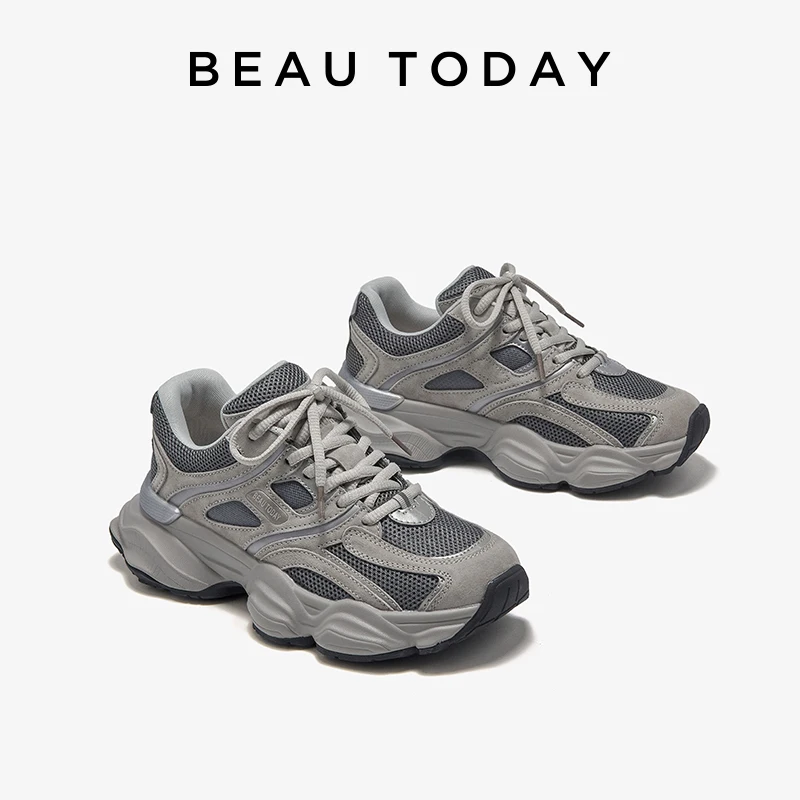 حذاء رياضي نسائي شبكي