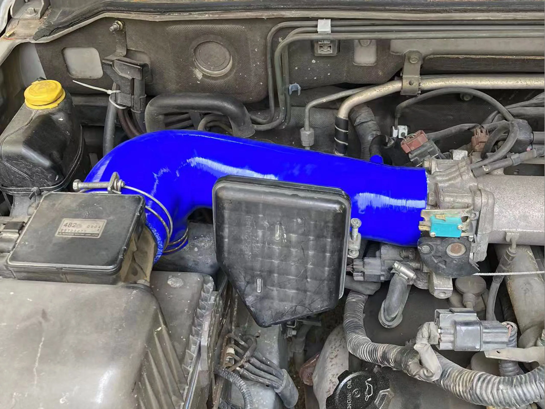Air Duct Hose MR481802 For Mitsubishi Pajero V75W 3.5L 3500/LONG WAGON 02.2000-12.2006