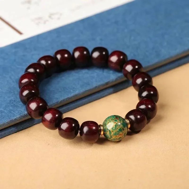 

Indian Small Leaf Red Sandalwood Hand String with Golden Stars Old Materials Buddhist Beads Hand Polished with Large Lacquer