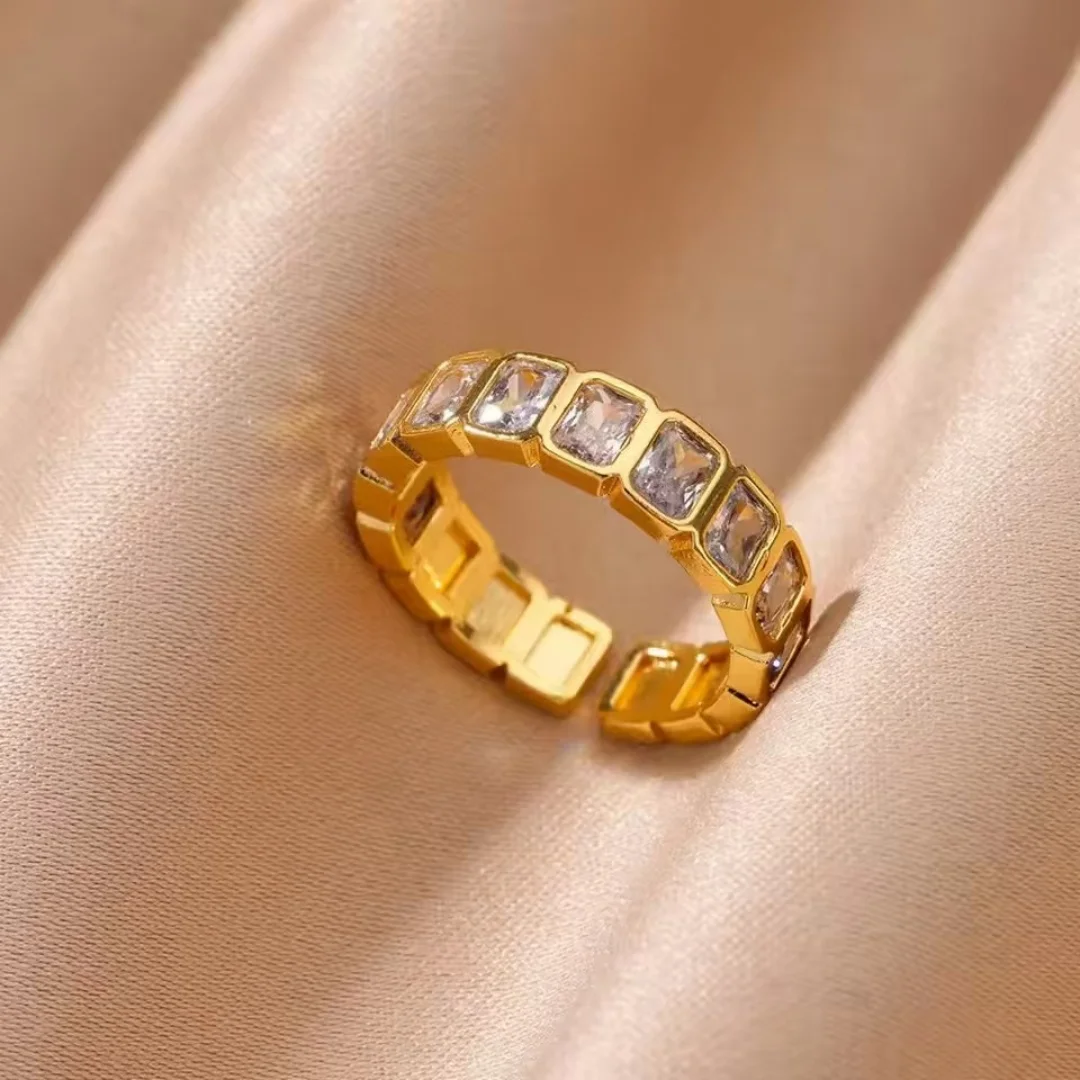 White square zirconia splicing open ring detail