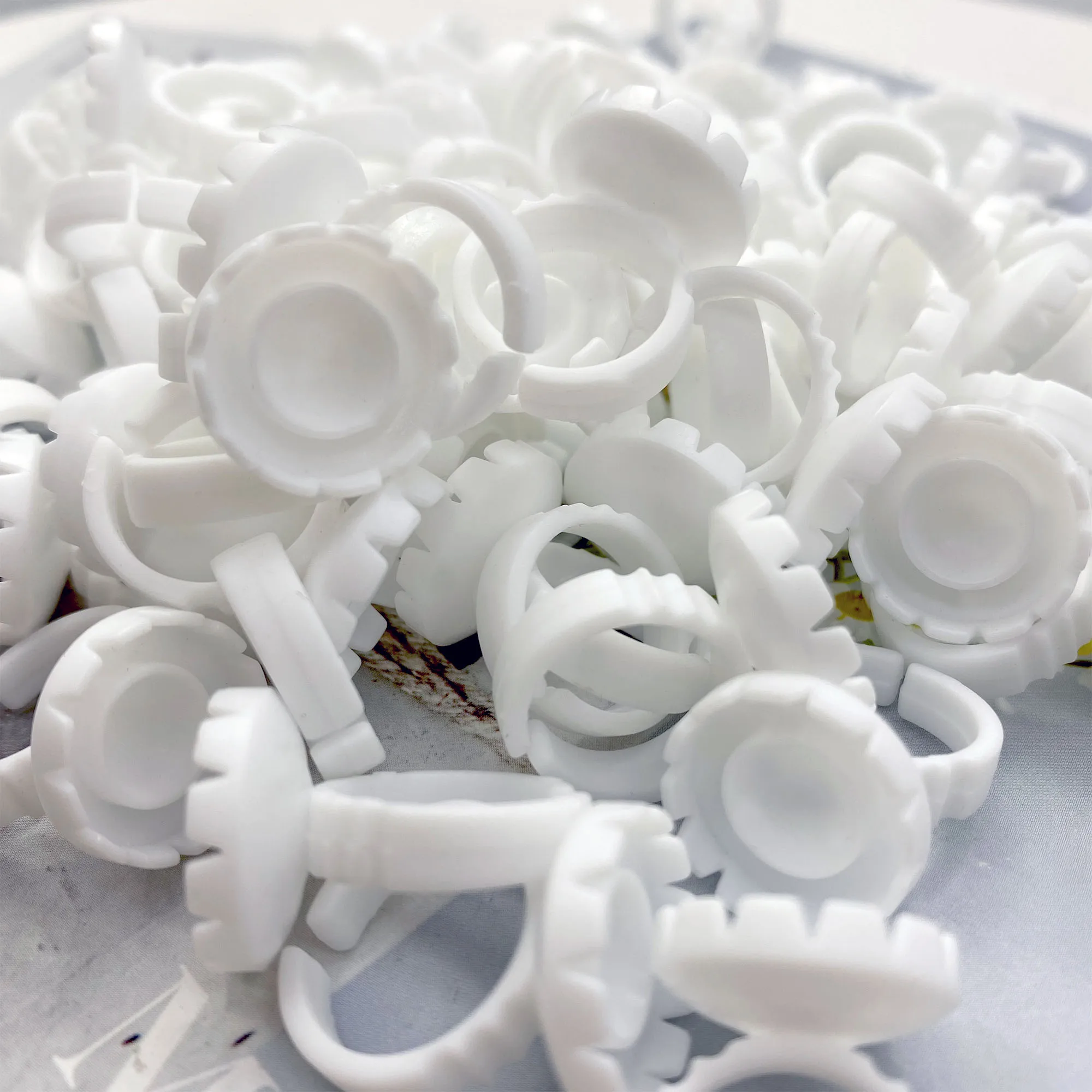 100Pcs Wholesale Disposable Eyelash Glue Fan Cup Rings Holder Container Tattoo Pigment Eyelash Extension Tools Lash Supplies