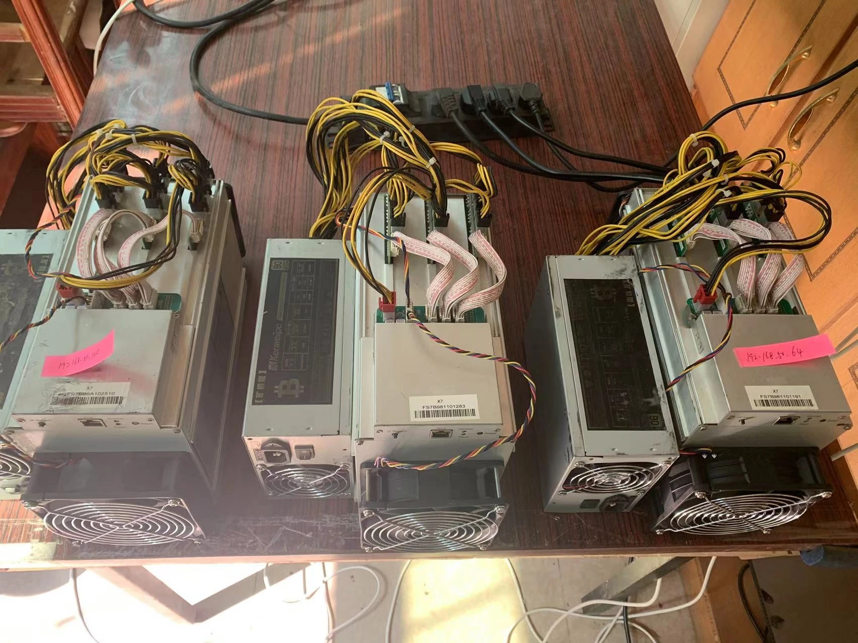 Used miner FusionSilicon X7 262G ± 10% X11 Asic miner 와 PSU 대시 마이닝 Innosilicon A5 A6 Antminer D7 D5 보다 더 나은 STU-U6