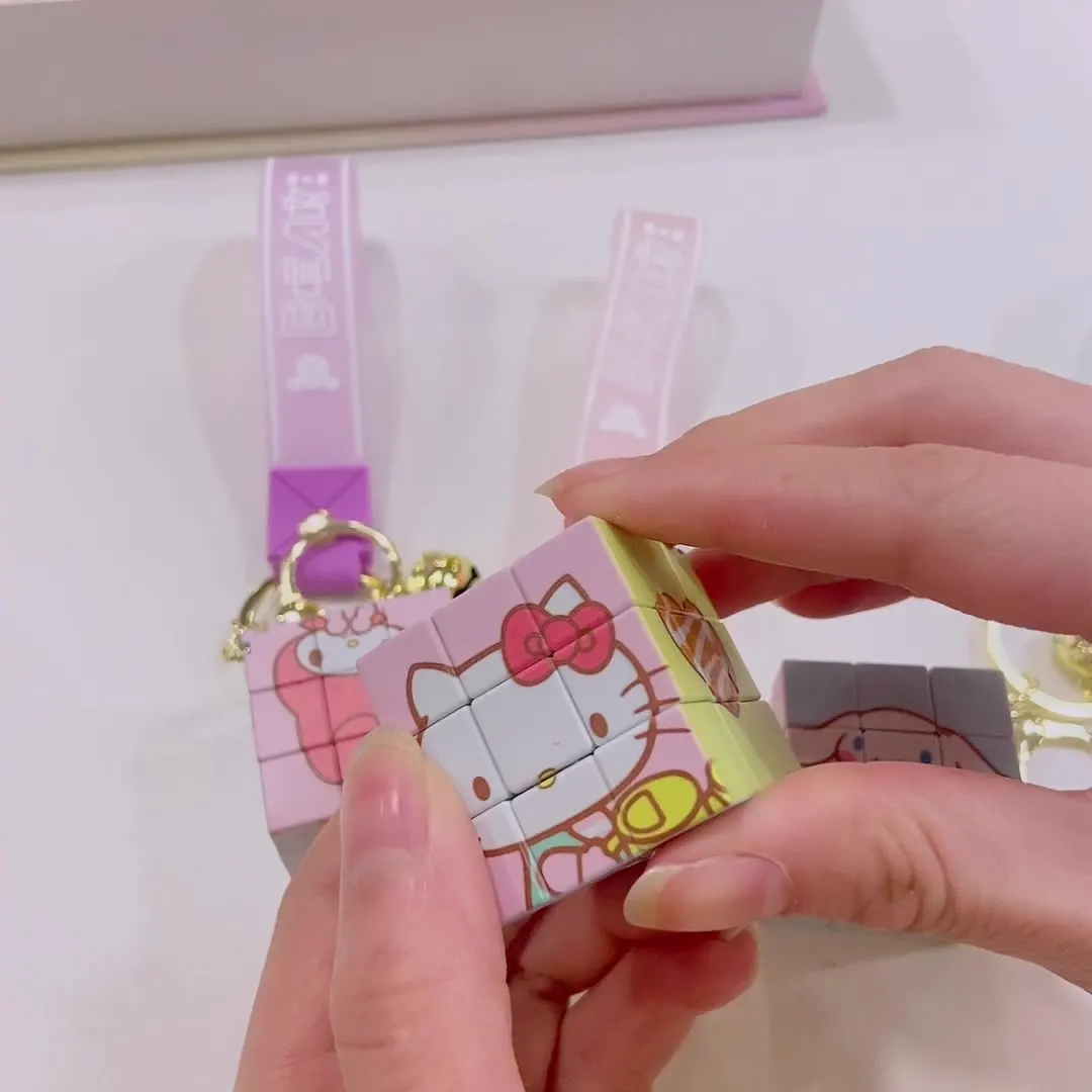 

Sanrio Hello Kitty My Melody Cinnamoroll Kuromi Cartoon toys Puzzle Cube mini Keychain pendant Backpack pendant Couple keychain