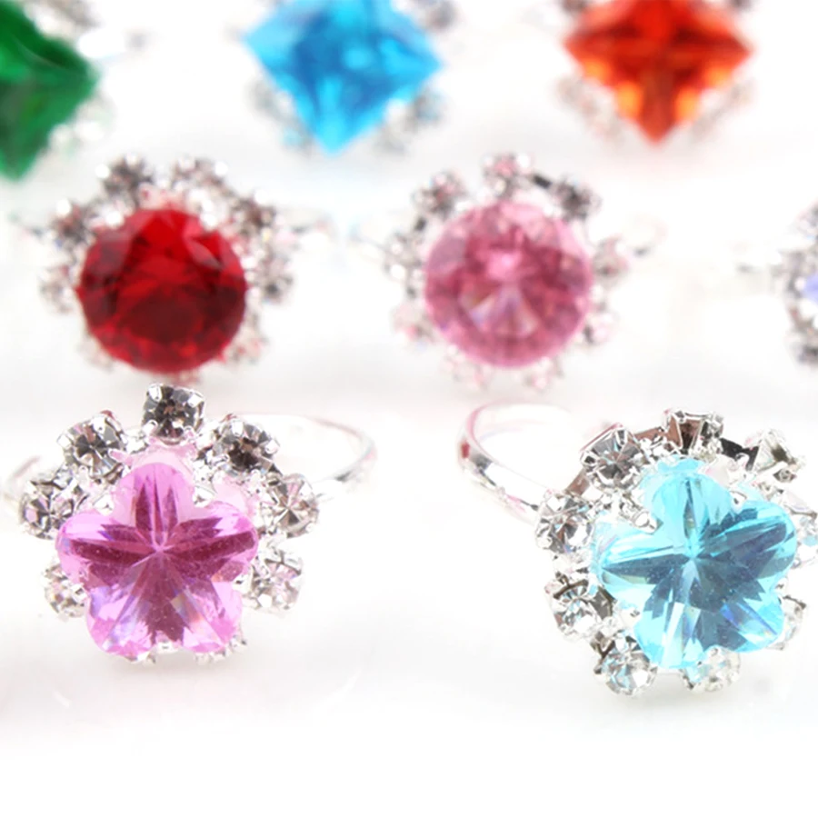 12pcs/Box Children Crystal Ring Toys Girl Dress up Jewelry Toys Style Random Ship Boxed Cartoon Decorative Ring Gift for Kids