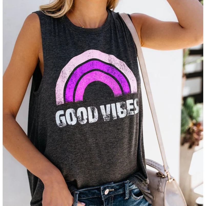 Рисунок 4 - Повседневный жилет Good Vibes радужной