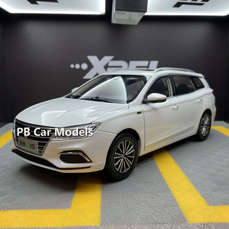 

Модель автомобиля Roewe Ei5 из чистого электрического сплава 1:16