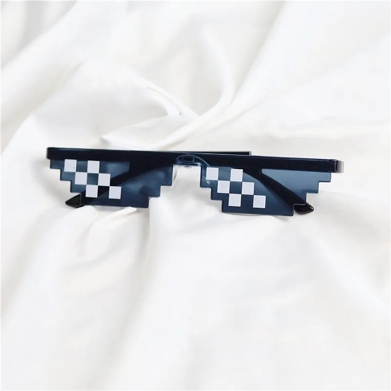 Spy X Family Glasses occhiali da sole Eyewear Anime Cosplay Decor puntelli creativi Unisex Fashion accessori per feste di Halloween