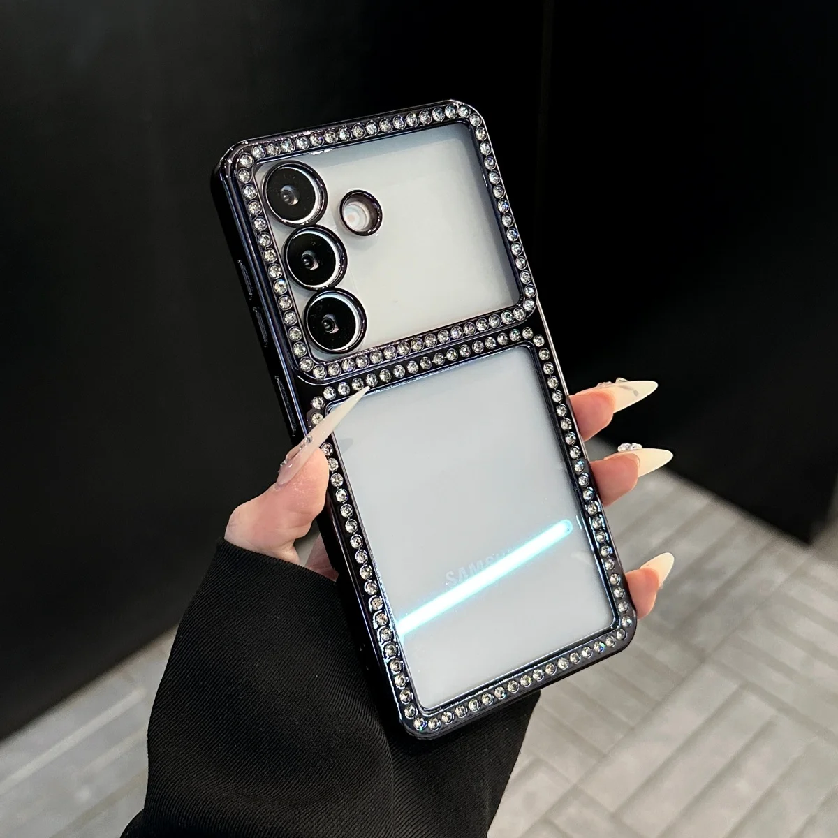 Elegant Glitter Diamond Clear Phone Case with Rhinestone Accents and Shockproof Design