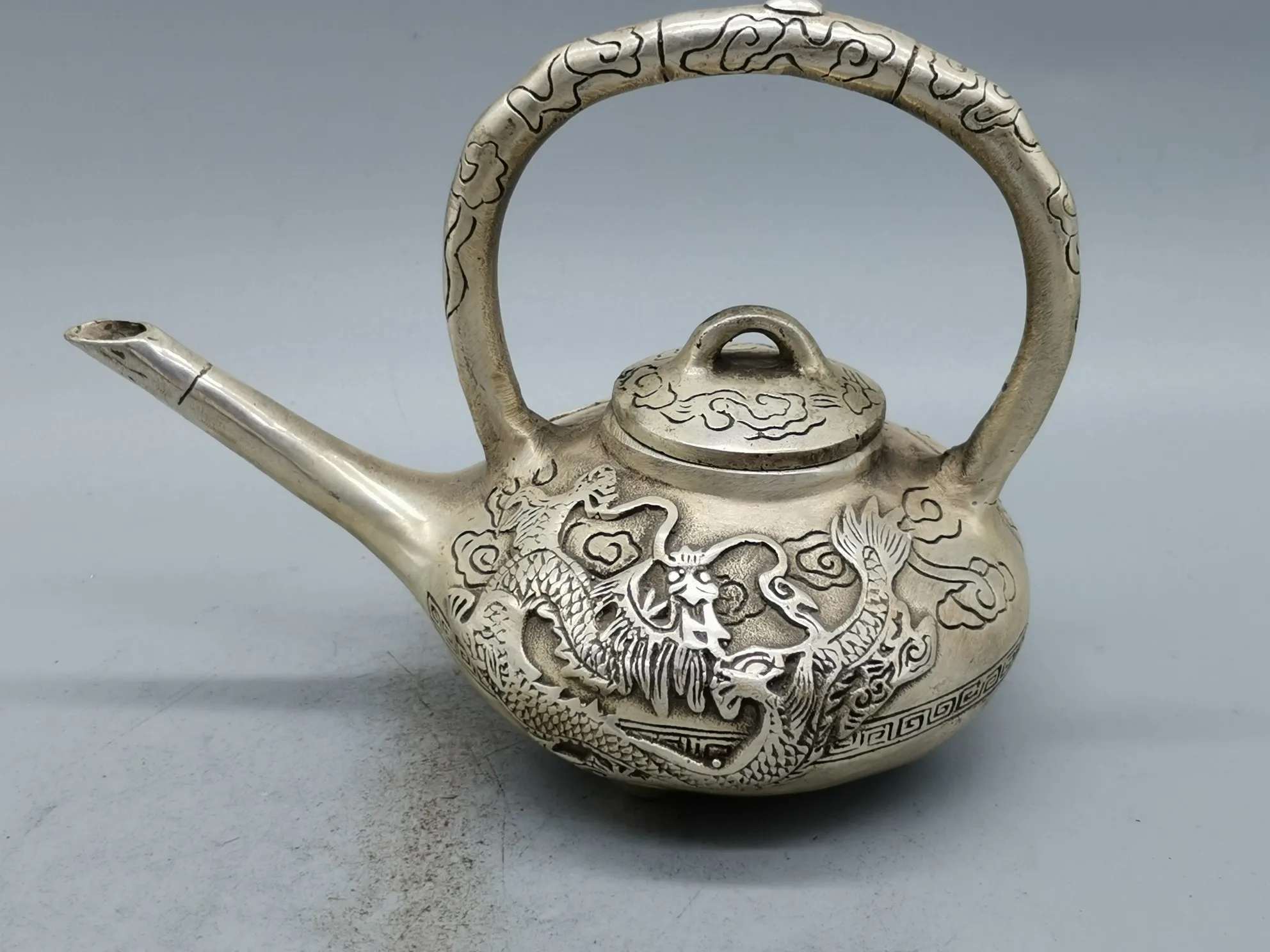 

Ancient times antique bronze teapot ornaments dragon teapot kung fu teapot carving bronze teapot ornaments handicraft decoration