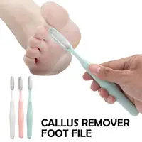 Lime à pieds incurvée 3D avec poignée ergonomique, éliminateur de callosités pour peaux mortes entre les orteils, options multicolores, indispensable en voyage, antidérapante 1
