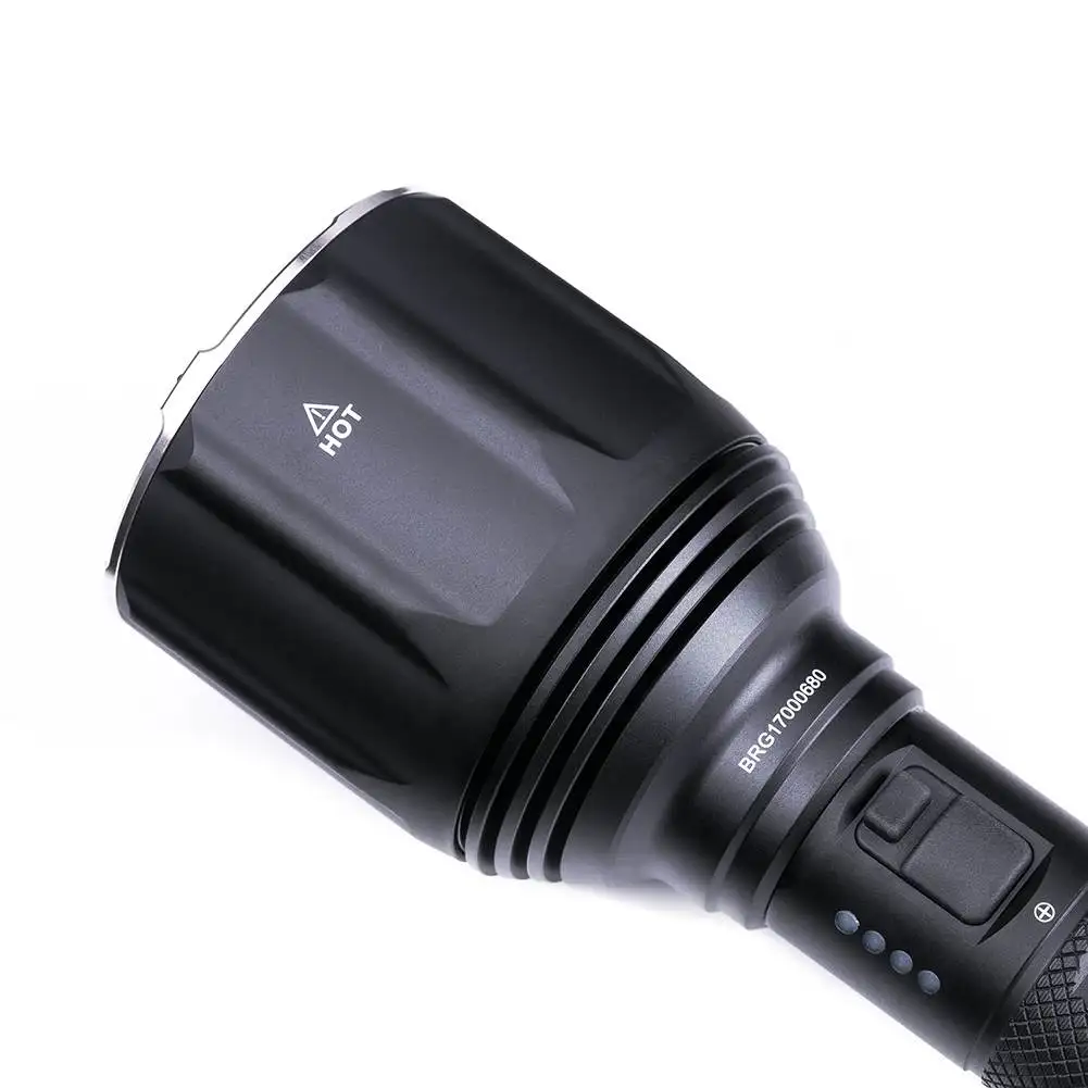 NEXTORCH P82C 1100m 장거리 빔 LED 전술 손전등, 고밀도 백색 LED 발광체 2200 루멘, 21700 배터리 충전식
