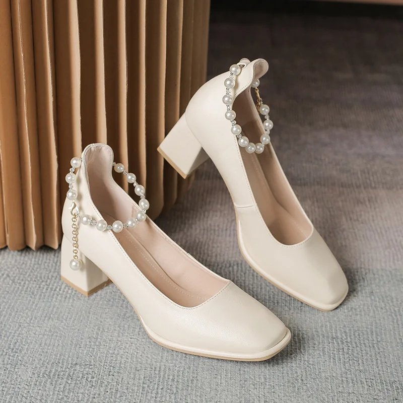 

Туфли женские с квадратным носком, мягкие модные лоферы с мехом, украшенные жемчугом, повседневные кроссовки, симпатичная обувь без шнуровки, 2024