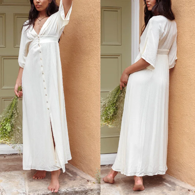 

Women V-Neck White Maxi Dress With Button Half Sleeve High Spilt Long Dresses Lady Elegant Party Dress Summer Sundress Vestidos