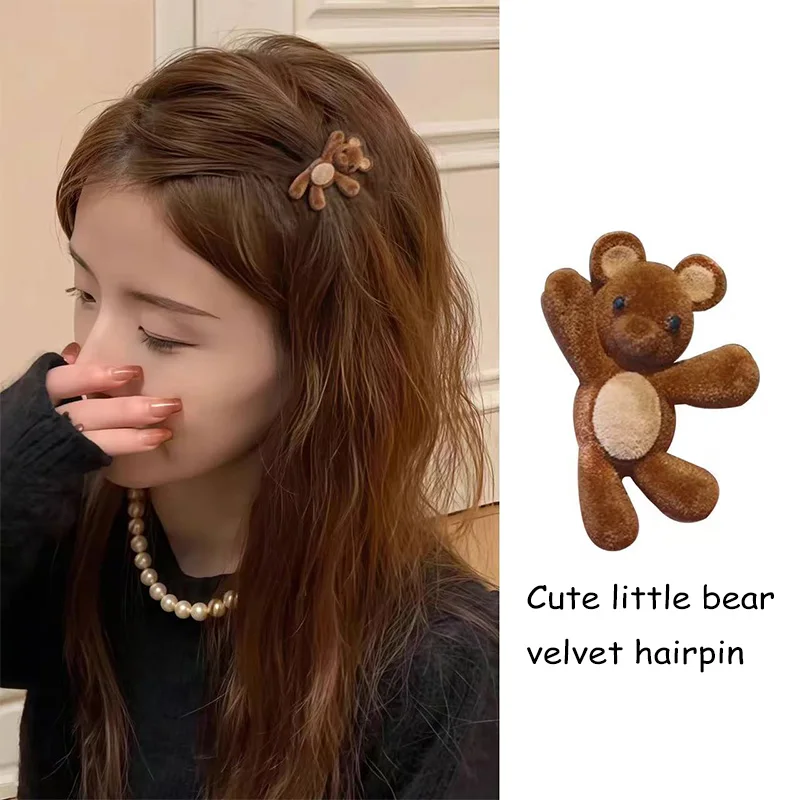 1 Stück süßer, winkender kleiner Samtbär-Seitenclip, zarte und kompakte Haarnadel für Pony und Seitenhaare, Entenschnabel-Clip, Haarnadel-Zubehör