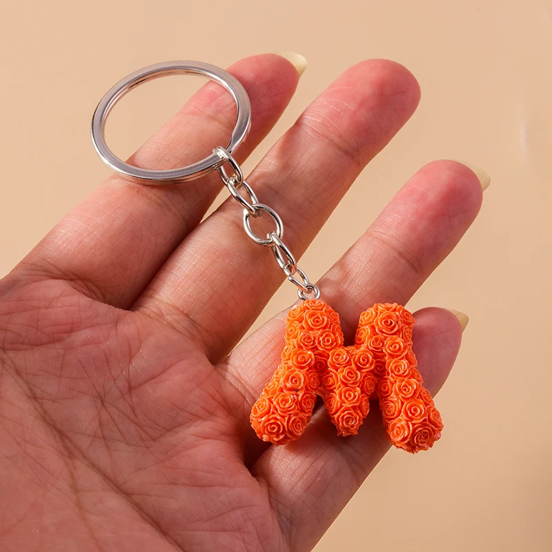 Neue kreative Blume Initial 26 Buchstaben Schlüsselanhänger A-Z Alphabet Schlüsselanhänger Anhänger für Frauen Mädchen Handtasche Dekor Schmuck Zubehör – Detail 8