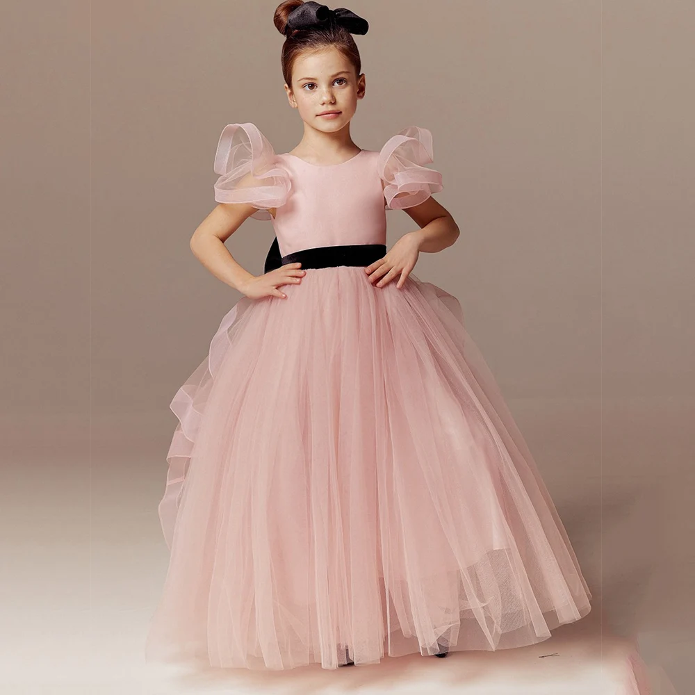 

Charming Pink Short Sleeve A Line Flower Girl Dresses with Black Sashes Scoop Baby Birthday Dress 2024 Vestidos De Niña De Las