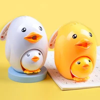 Manual Pencil Sharpener Mechanical Pencil Sharpener Tip Saver Chicken Shape Sharpener Hand Mechanical Cutting Tools Stationery 1