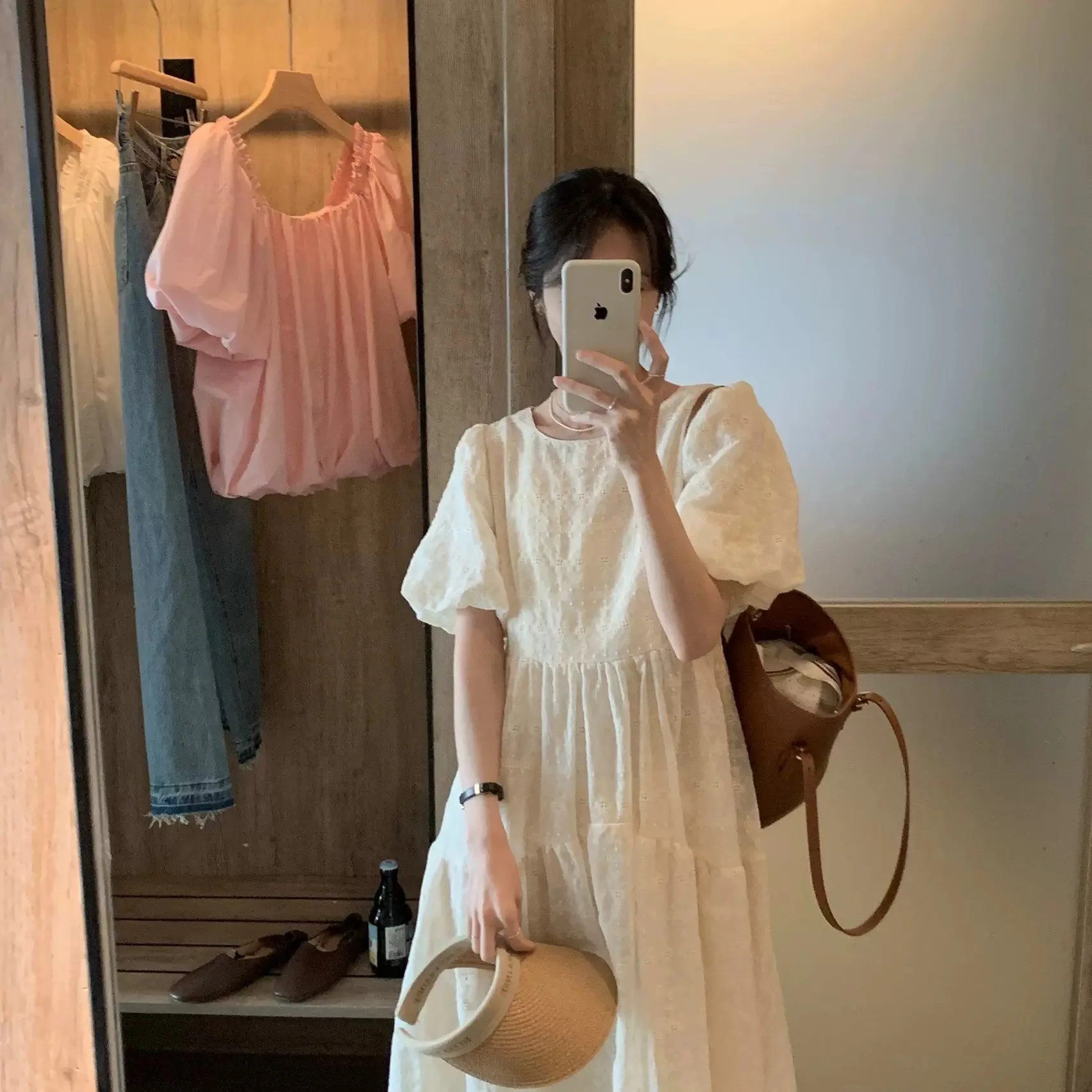 

2023 New Summer Solid Color Crochet Design Round Neck Bubble Short Sleeves Temperament Elegant Mid-length Dress Women