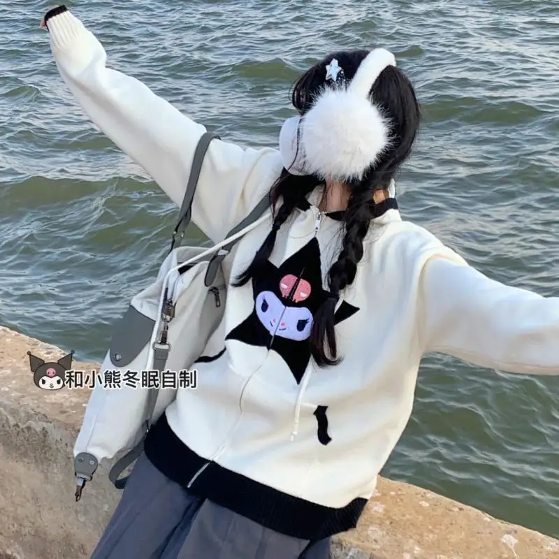 

Мультяшный осенне-зимний Кардиган Sanrio Kuromi, милый популярный женский студенческий свободный облегающий теплый свитер на молнии с капюшоном и длинными рукавами, куртка