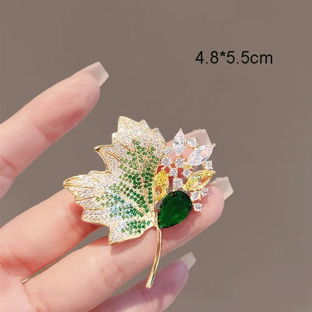 Alloy Fashion Brooch for Men and Women Elegant Clothing Accessories
