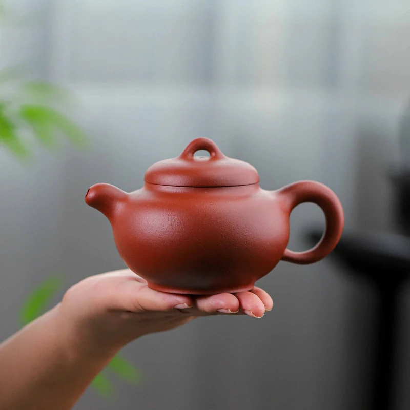 

250ml Chinese Yixing High-end Raw Ore Purple Clay Teapots Famous Artists Handmade Tea Pot Beauty Kettle Zisha Tea Set Collection